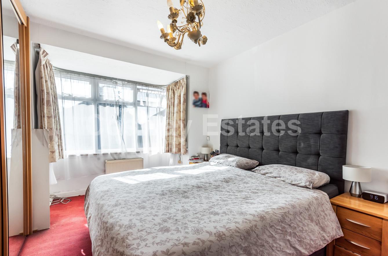 Stanway Gardens, Edgware